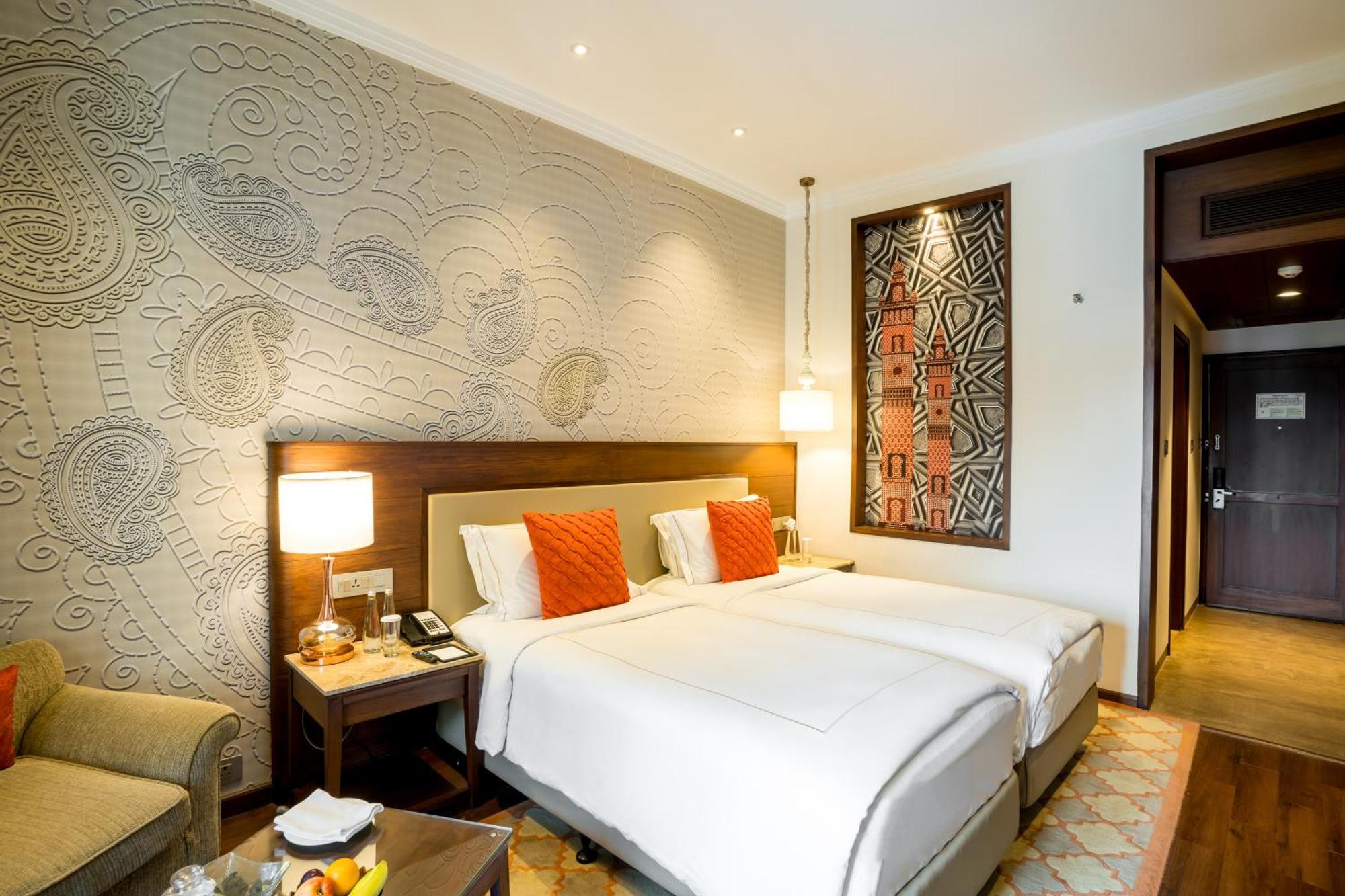Taj Mahal Lucknow Hotel Стая снимка