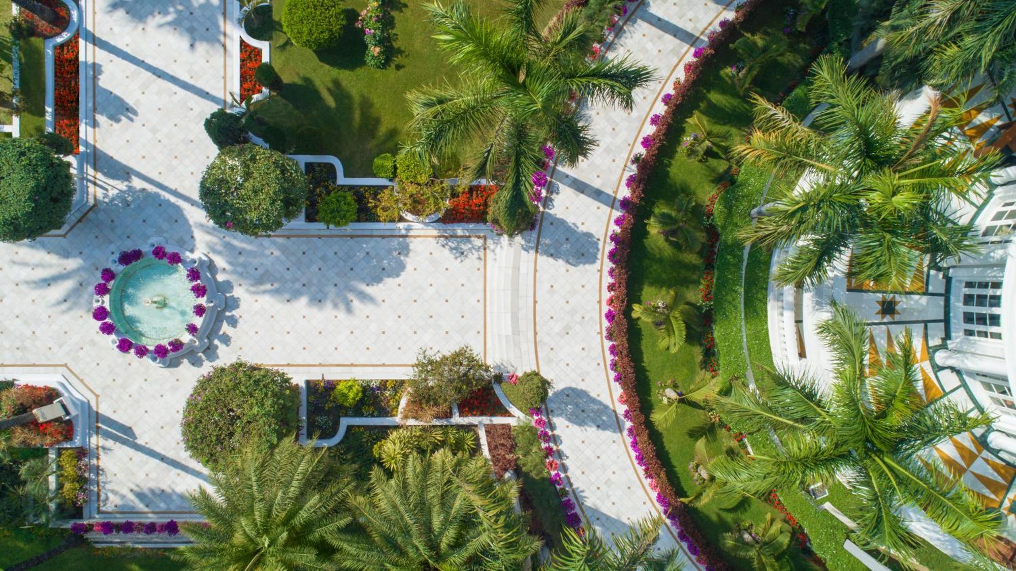 Taj Mahal Lucknow Hotel Екстериор снимка