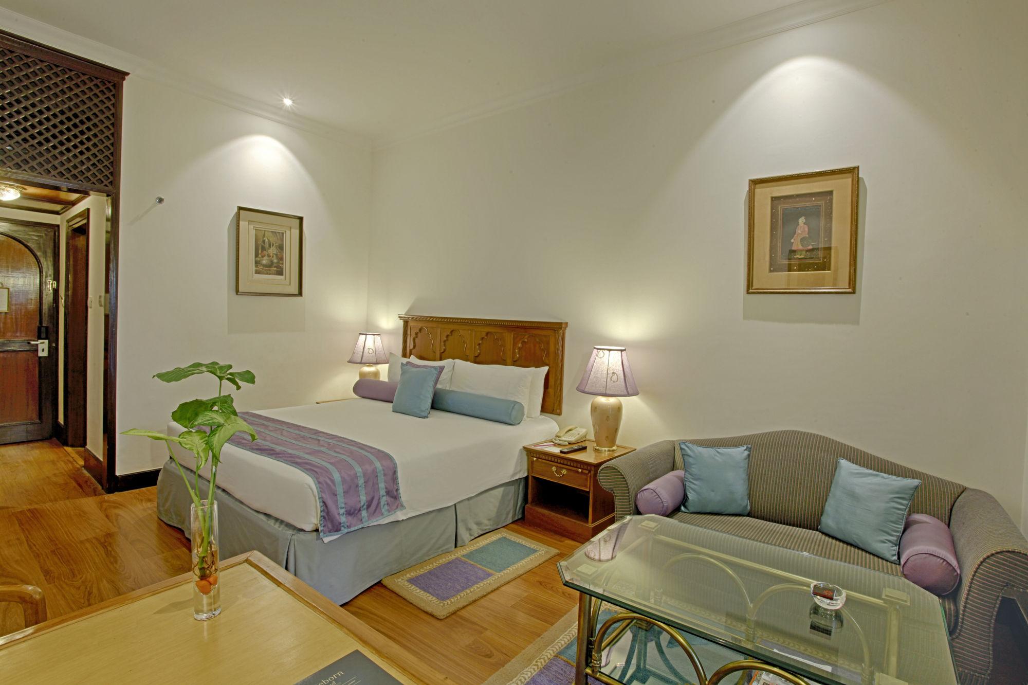 Taj Mahal Lucknow Hotel Екстериор снимка
