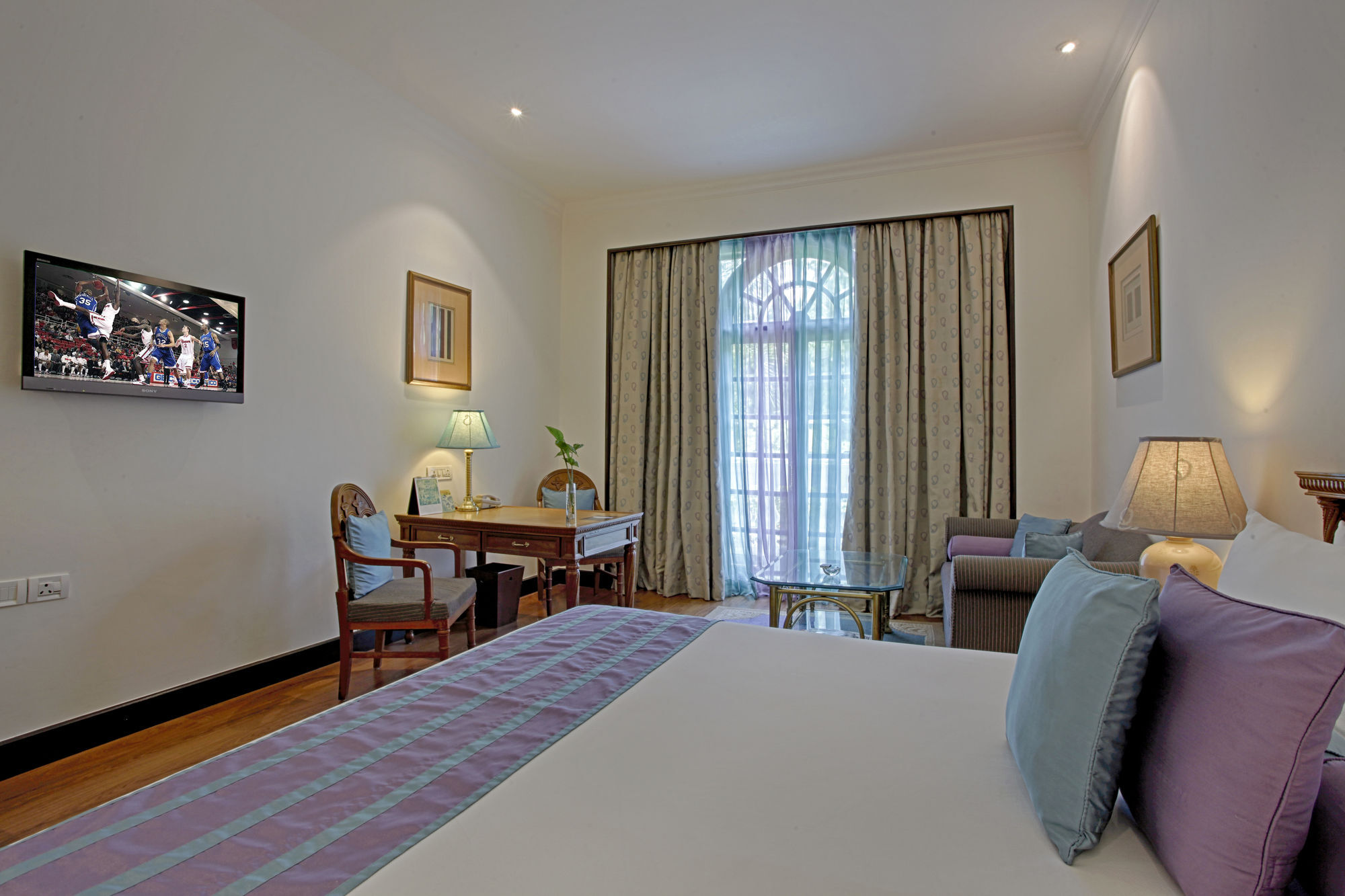 Taj Mahal Lucknow Hotel Екстериор снимка