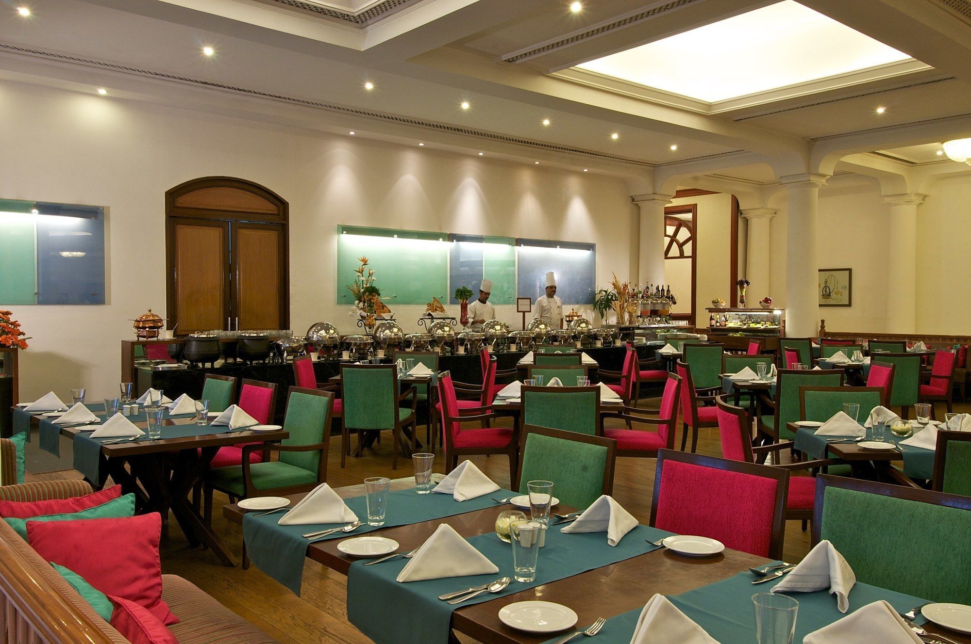 Taj Mahal Lucknow Hotel Екстериор снимка