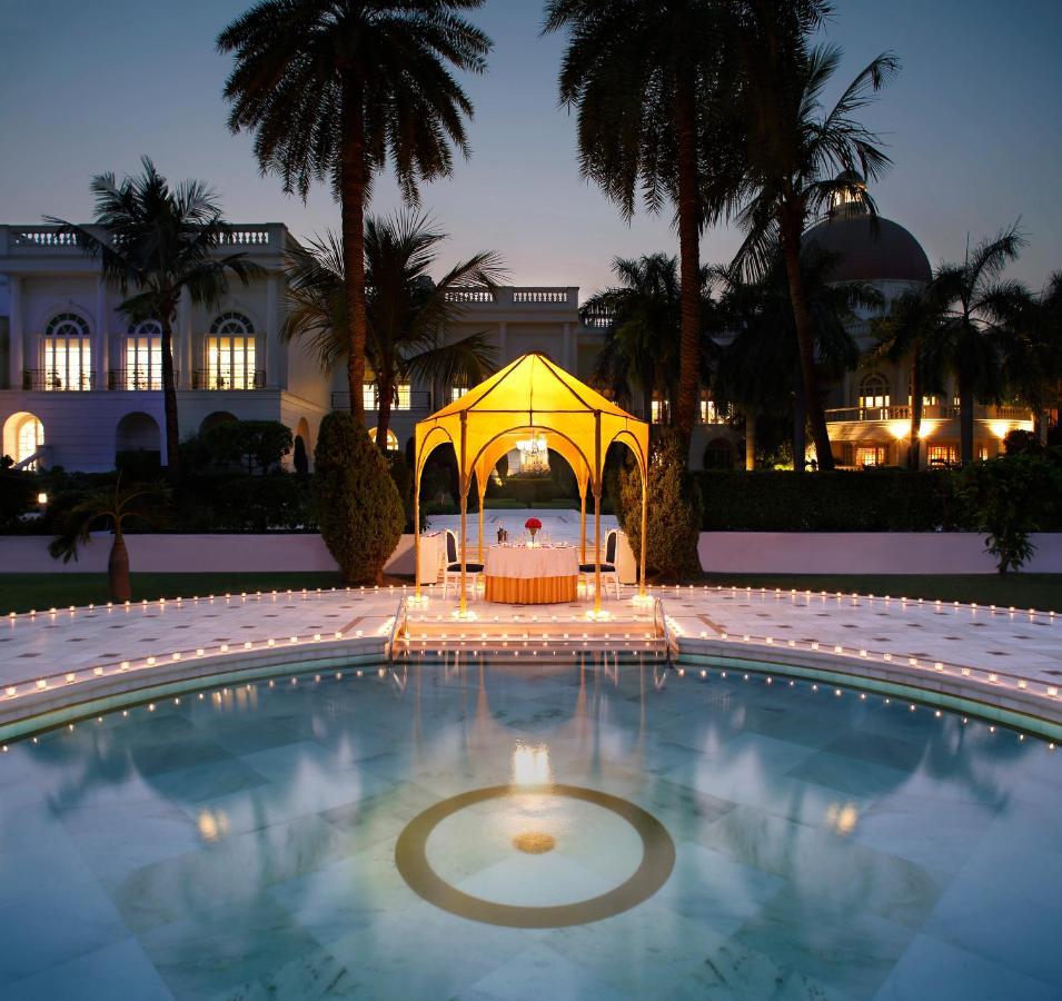 Taj Mahal Lucknow Hotel Екстериор снимка